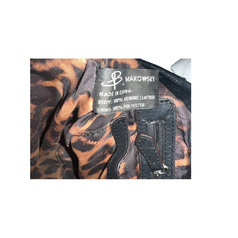 ♥️👜(sold)B Makowsky Black 100%Leather Chrome Shoulder Bag♥️👜 - Picture 13 of 13